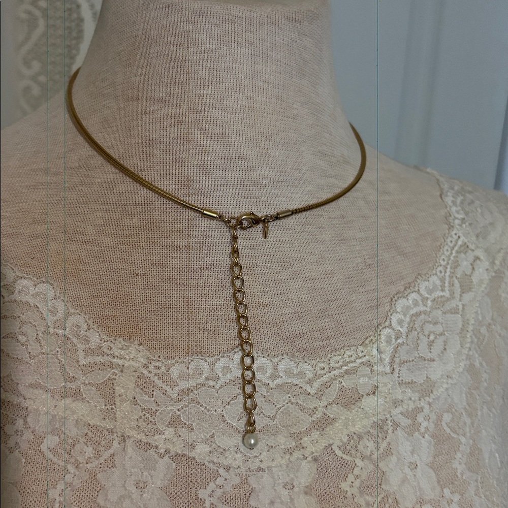 Vintage Choker Necklace by Avon - Picture 3 of 4